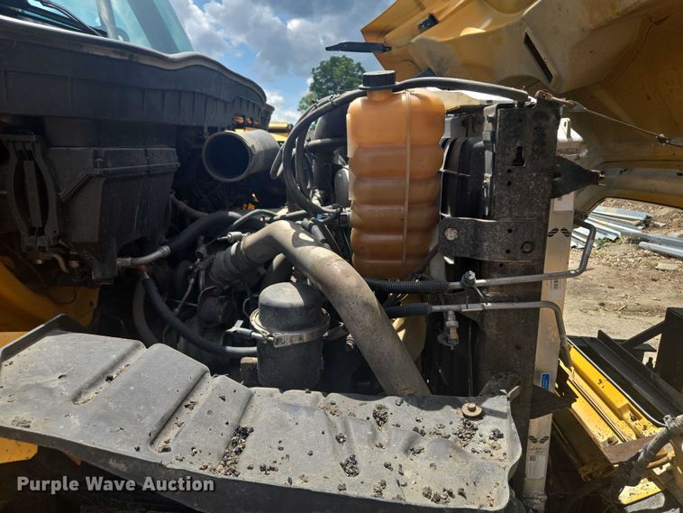 image for item EF1670 2014 International 7500  dump truck