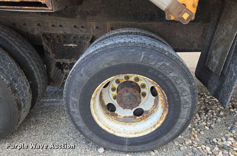 image for item EF1670 2014 International 7500  dump truck