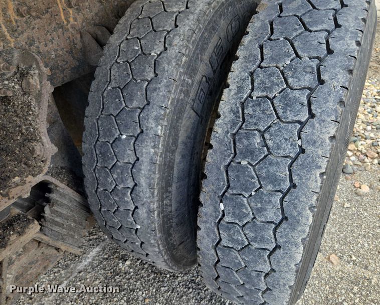 image for item EF1670 2014 International 7500  dump truck