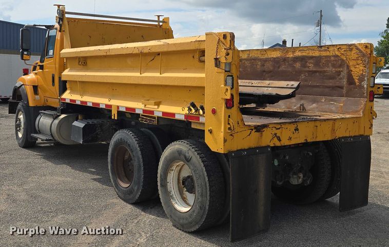 image for item EF1671 2011 International SF547 dump truck