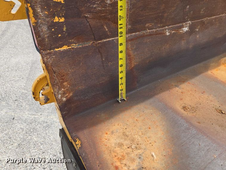 image for item EF1671 2011 International SF547 dump truck