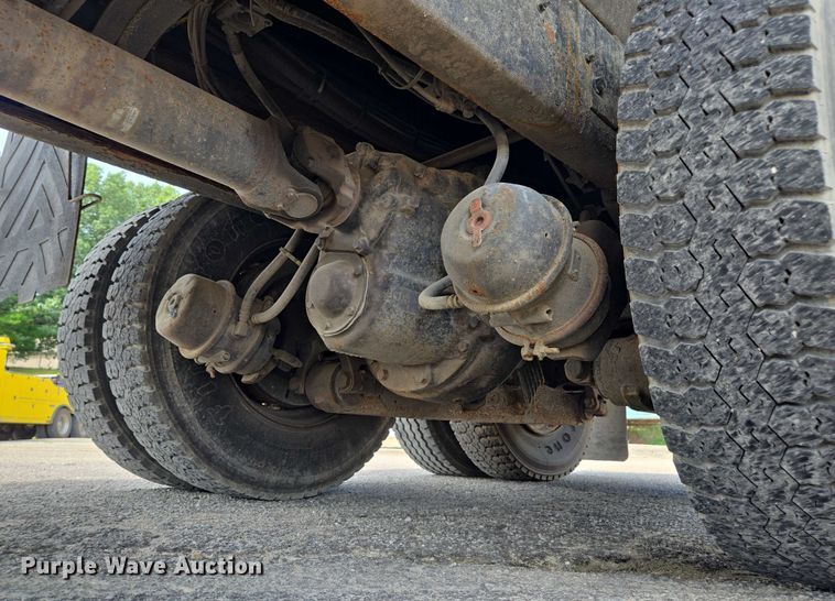 image for item EF1671 2011 International SF547 dump truck