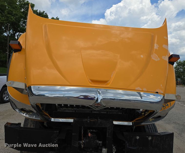 image for item EF1671 2011 International SF547 dump truck