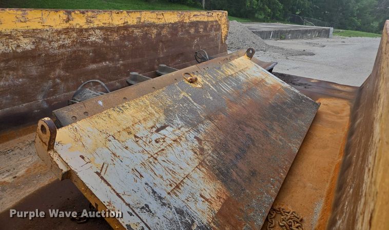 image for item EF1671 2011 International SF547 dump truck