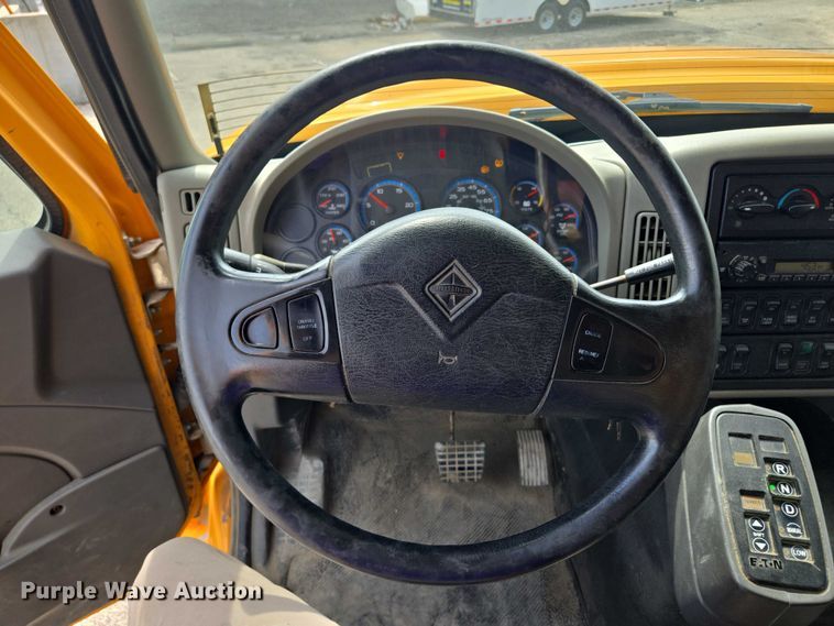 image for item EF1671 2011 International SF547 dump truck