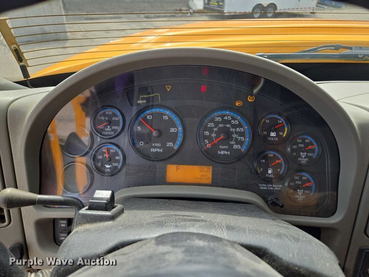 image for item EF1671 2011 International SF547 dump truck