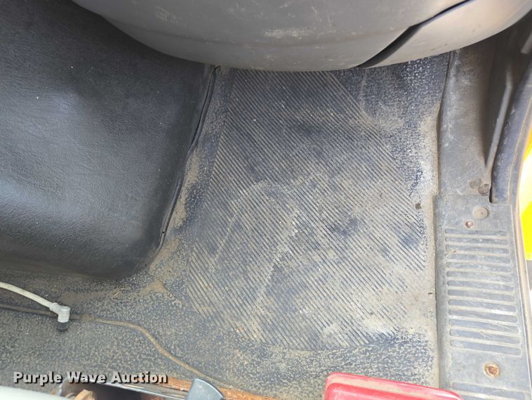 image for item EF1671 2011 International SF547 dump truck