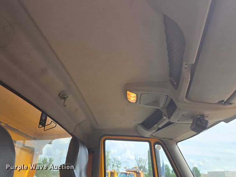 image for item EF1671 2011 International SF547 dump truck