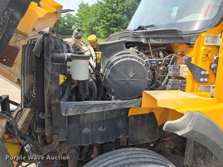 image for item EF1671 2011 International SF547 dump truck