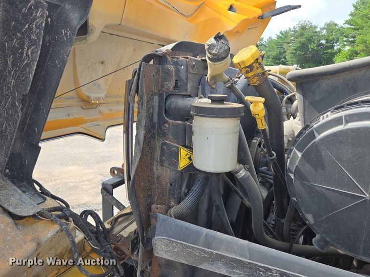 image for item EF1671 2011 International SF547 dump truck