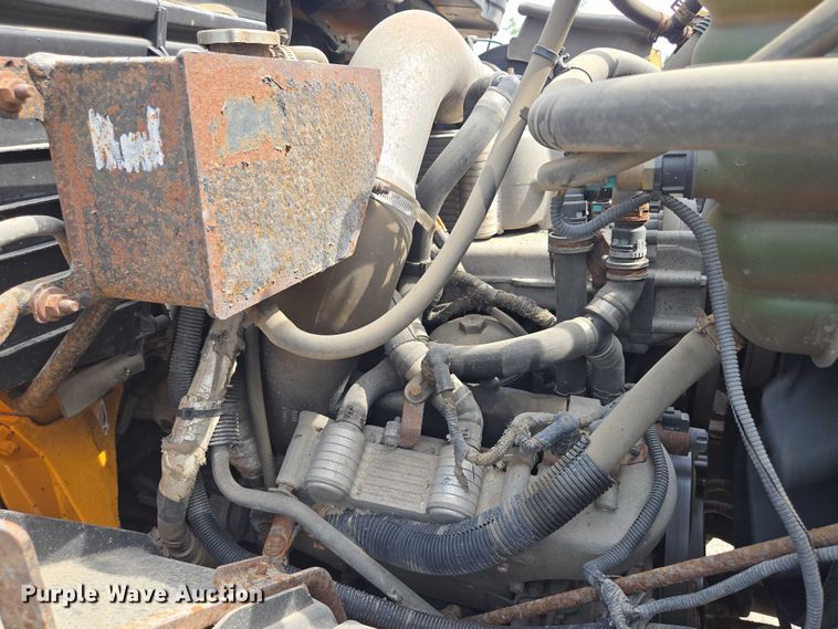 image for item EF1671 2011 International SF547 dump truck