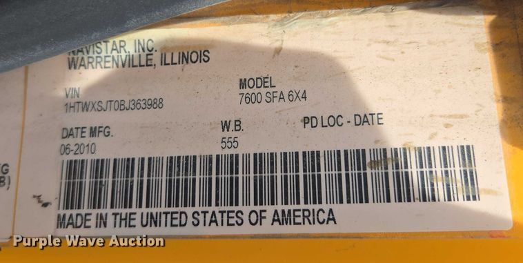 image for item EF1671 2011 International SF547 dump truck