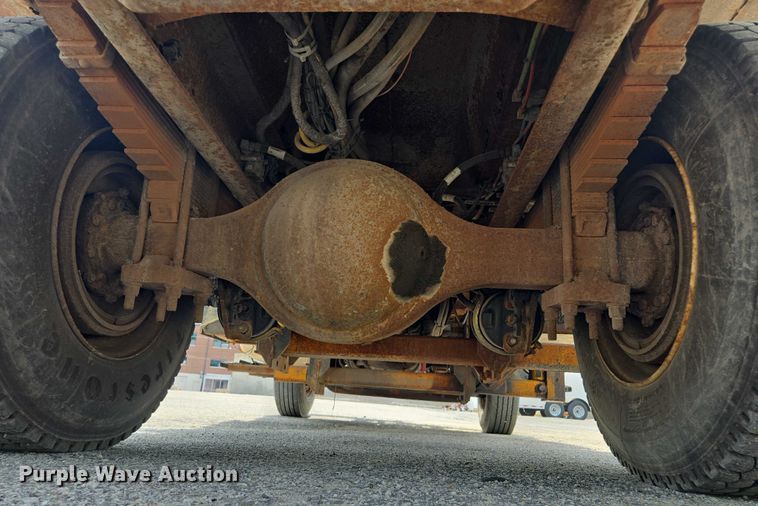 image for item EF1672 2005 International 7400 dump truck