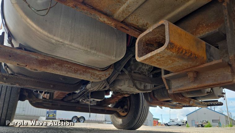 image for item EF1672 2005 International 7400 dump truck