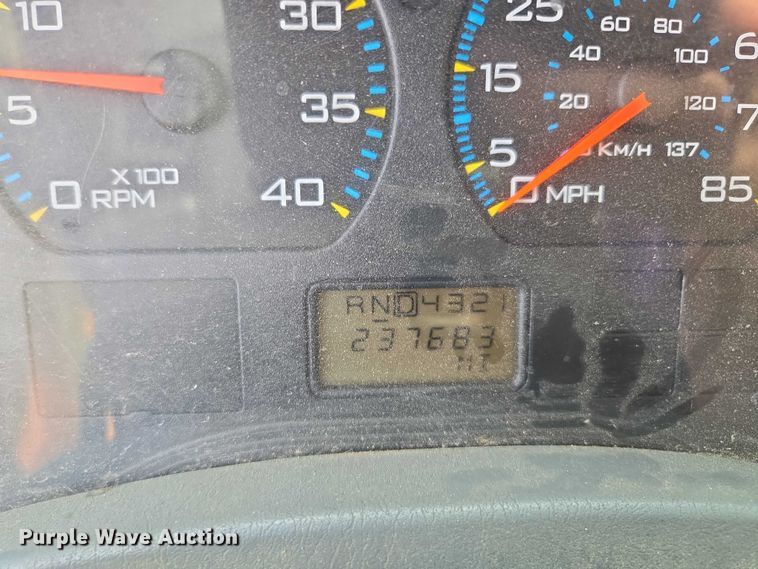 image for item EF1672 2005 International 7400 dump truck