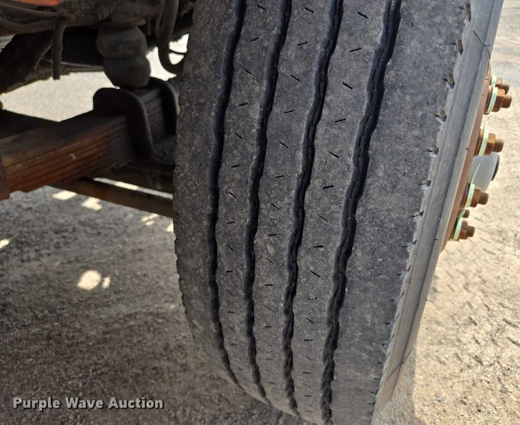 image for item EF1672 2005 International 7400 dump truck