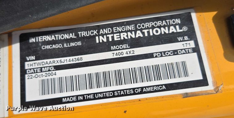 image for item EF1672 2005 International 7400 dump truck