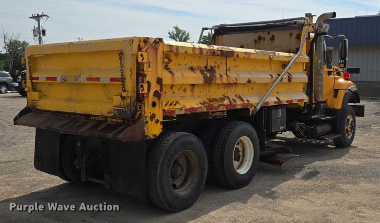 image for item EF1673 2011 International Workstar 7600 dump truck