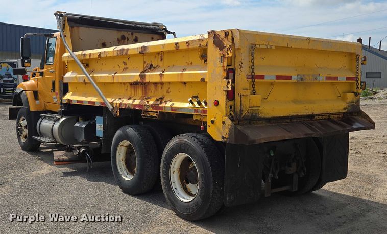 image for item EF1673 2011 International Workstar 7600 dump truck