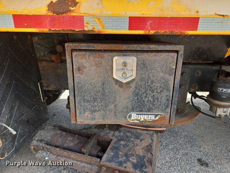 image for item EF1673 2011 International Workstar 7600 dump truck