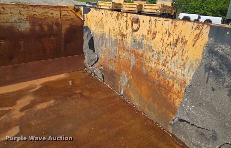 image for item EF1673 2011 International Workstar 7600 dump truck