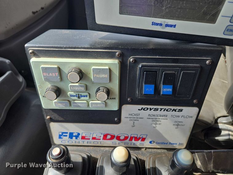 image for item EF1673 2011 International Workstar 7600 dump truck