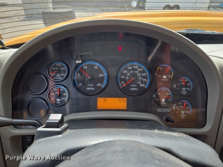 image for item EF1673 2011 International Workstar 7600 dump truck