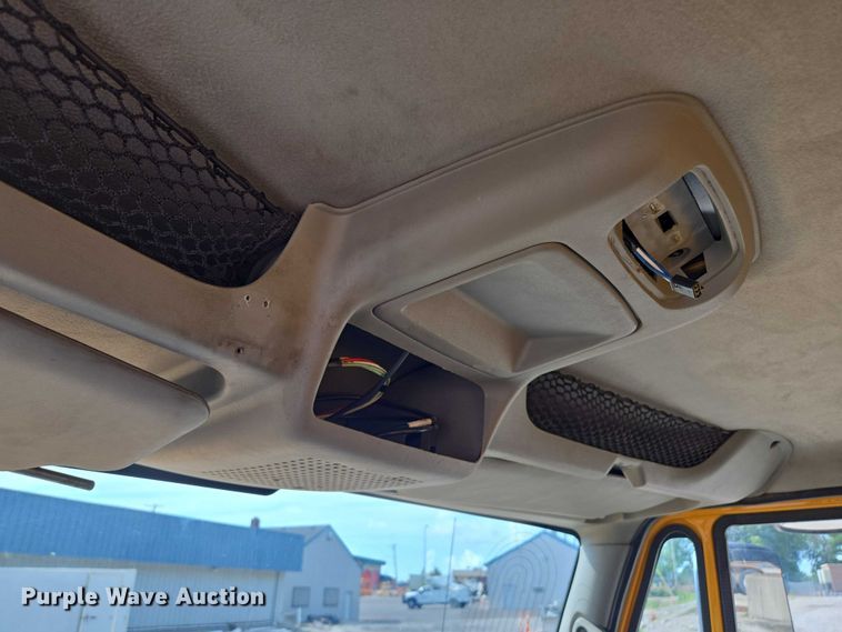 image for item EF1673 2011 International Workstar 7600 dump truck