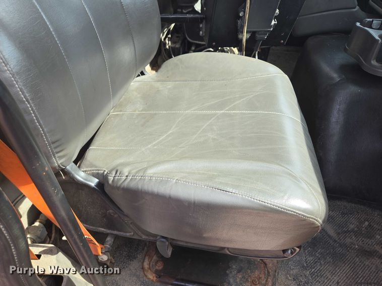 image for item EF1673 2011 International Workstar 7600 dump truck