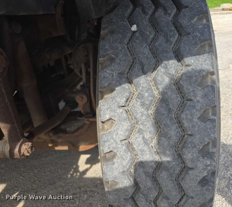 image for item EF1673 2011 International Workstar 7600 dump truck