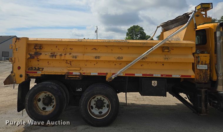 image for item EF1674 2014 International 7500 dump truck