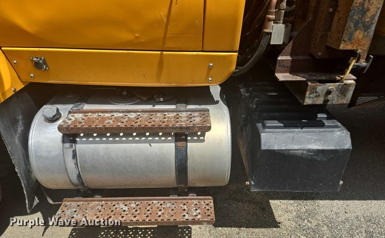 image for item EF1674 2014 International 7500 dump truck