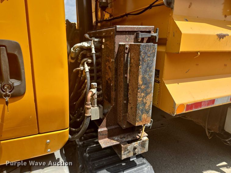 image for item EF1674 2014 International 7500 dump truck