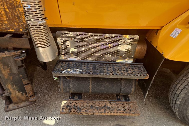 image for item EF1674 2014 International 7500 dump truck