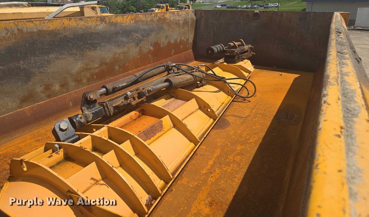 image for item EF1674 2014 International 7500 dump truck