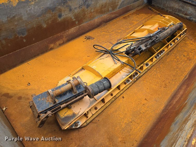 image for item EF1674 2014 International 7500 dump truck