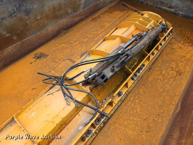 image for item EF1674 2014 International 7500 dump truck