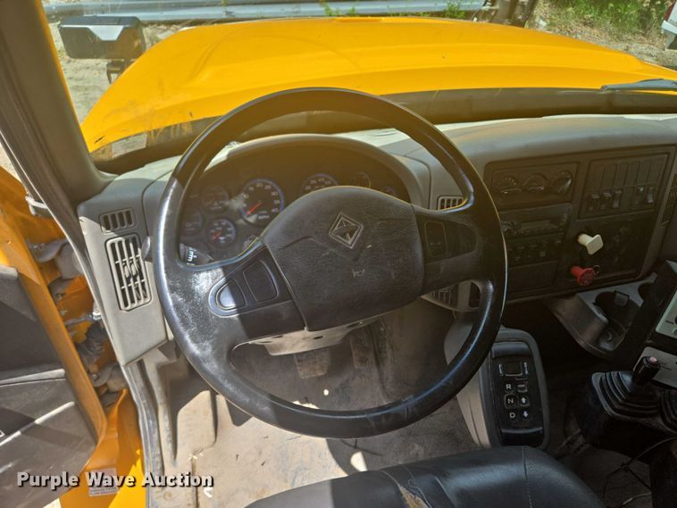 image for item EF1674 2014 International 7500 dump truck