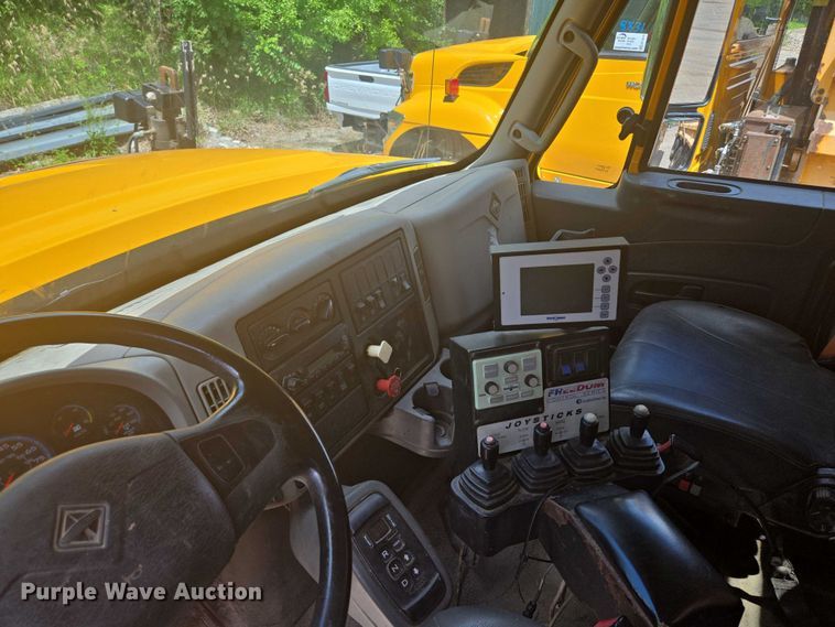 image for item EF1674 2014 International 7500 dump truck