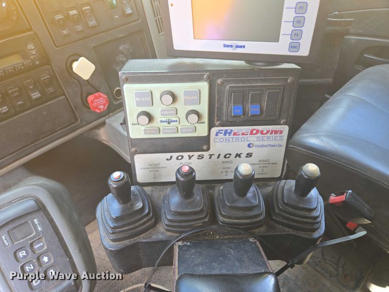 image for item EF1674 2014 International 7500 dump truck