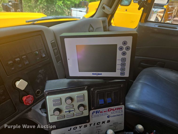 image for item EF1674 2014 International 7500 dump truck