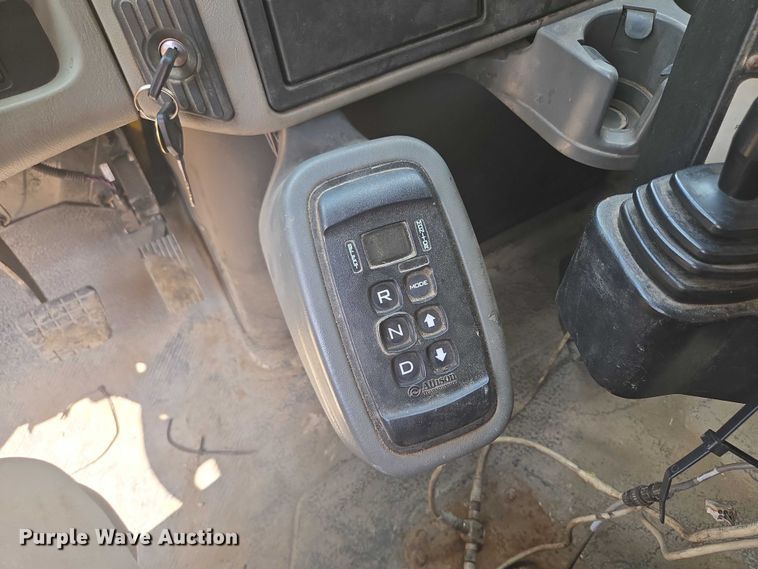 image for item EF1674 2014 International 7500 dump truck