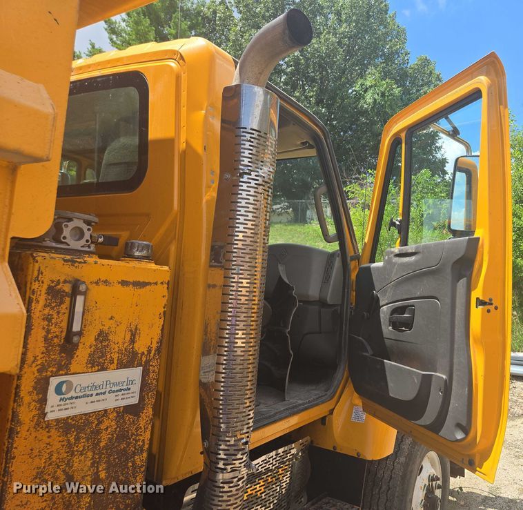 image for item EF1674 2014 International 7500 dump truck