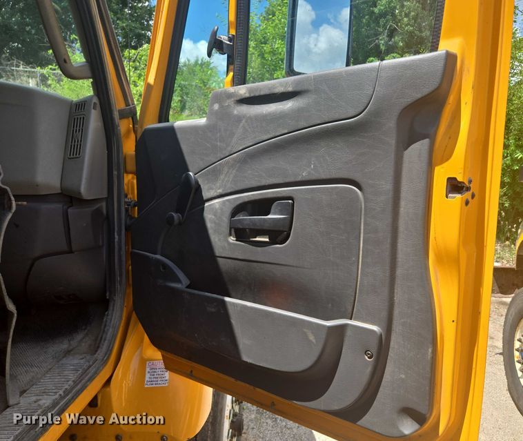 image for item EF1674 2014 International 7500 dump truck