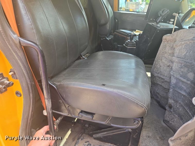 image for item EF1674 2014 International 7500 dump truck