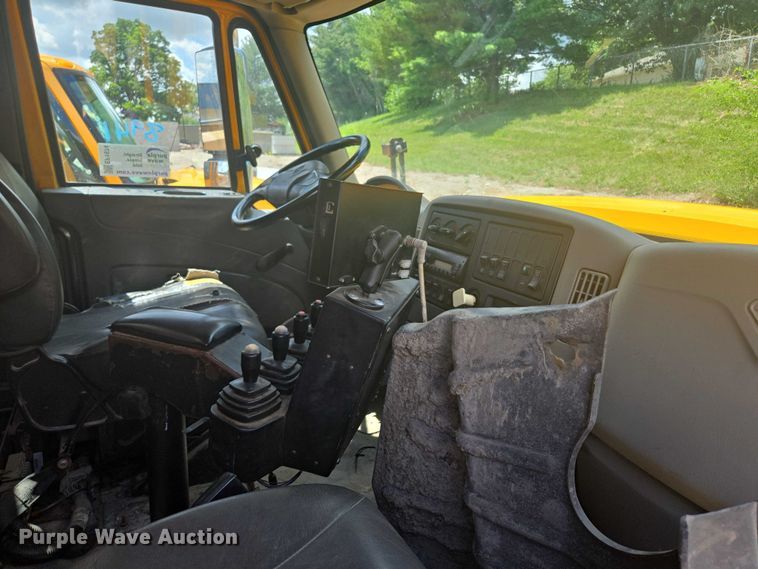 image for item EF1674 2014 International 7500 dump truck