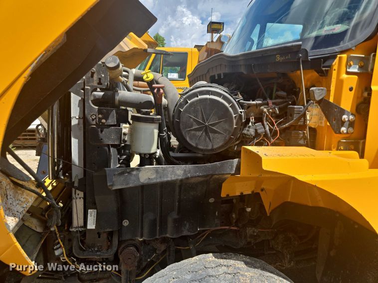 image for item EF1674 2014 International 7500 dump truck