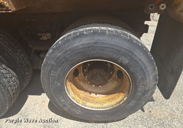 image for item EF1674 2014 International 7500 dump truck