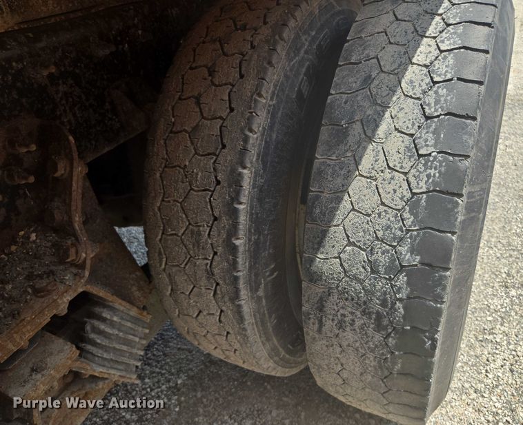 image for item EF1674 2014 International 7500 dump truck