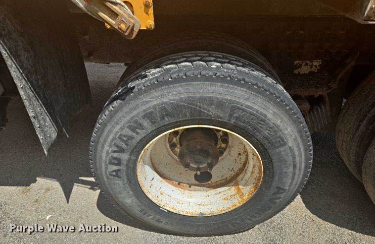 image for item EF1674 2014 International 7500 dump truck